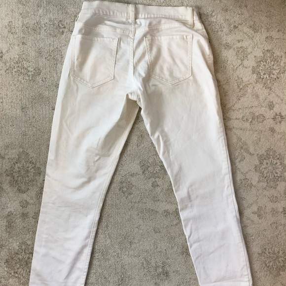 2 Pack Jeans Black (Gap) and White (Old Navy) - Picture 2 of 6